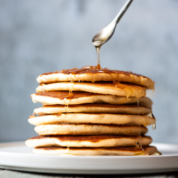 Fluffy American pancakes